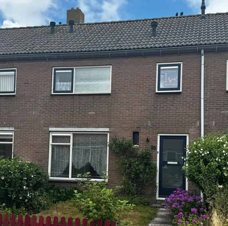 Middenwoning Hollands Kroon 4 slaapkamers diepe tuin