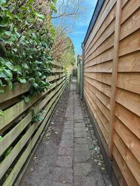 Tussenwoning te koop nabij Kocherbos