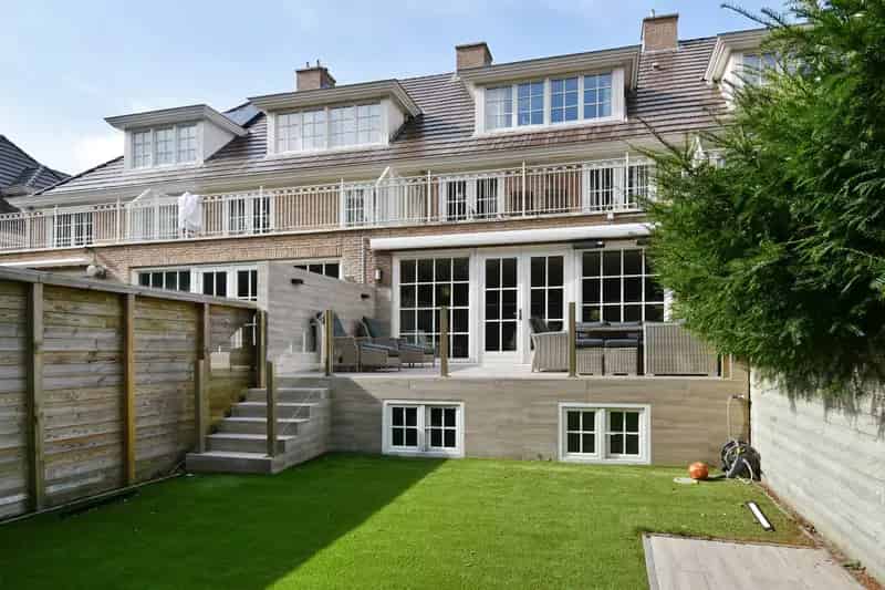 Huis te koop Wassenaar 5 slaapkamers 2 badkamers 275m2