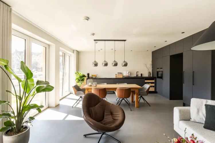 Amsterdamse Houthavens: Ruime Maisonnette 108m² te Koop