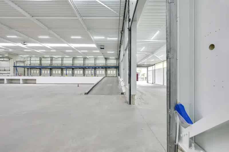 Bedrijfshal te Huur De Meern 3661m2 Warehouse 690m2 Kantoor