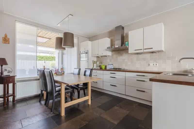 Huis te koop Sint-Oedenrode: 4 slaapkamers, grote tuin, garage