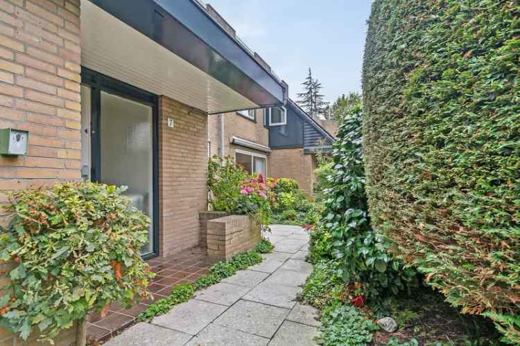 Huis Te Koop in 7, Bertha von Suttnerstraat, Rijswijk, Zuid-Holland