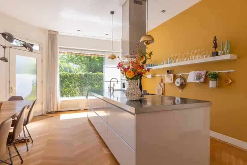 Huis te koop Naarden: 5 Slaapkamers, Grote Tuin, Nabij Station