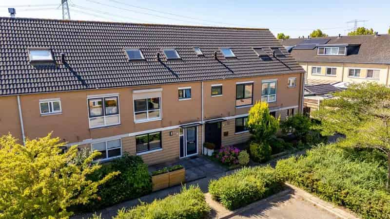Ruime eengezinswoning te koop in Almere Parkwijk