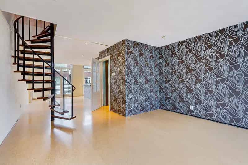3 Slaapkamers Dubbel Bovenhuis Bomenbuurt Den Haag Modernisering