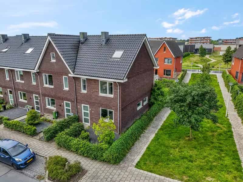 Huis te koop Ede: Duurzame Hoekwoning met 3 slaapkamers en energielabel A+++