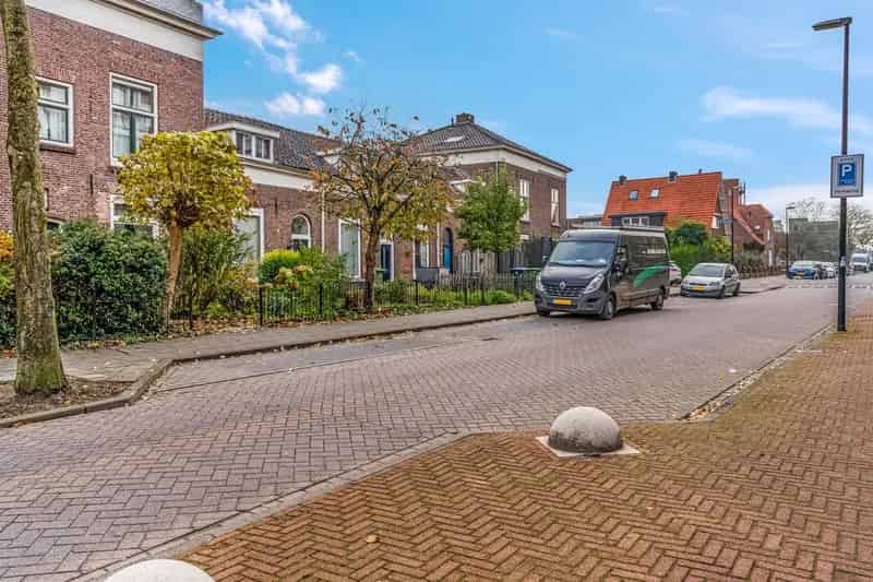 Bovenwoning Tiel 62m2 Tuin Berging Starterwoning Gemeentelijk Monument