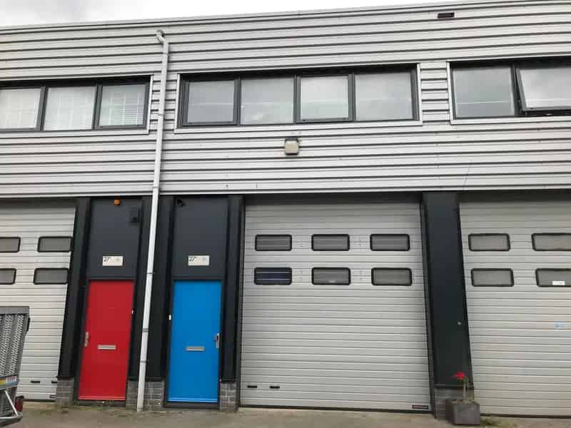 Bedrijfshal te koop Rijen 120m² Kantoorruimte Parkeerplaats