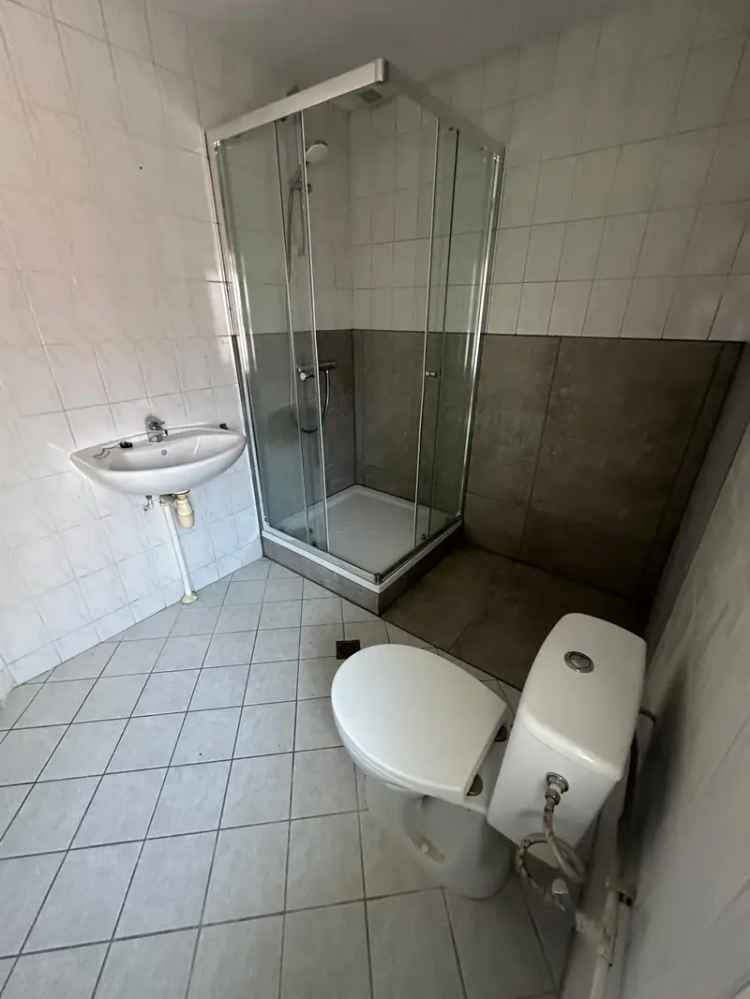 3 Kamer Appartement te Huur 1e en 2e Verdieping
