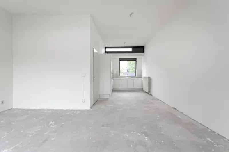 Ruime Drive-in woning te huur in Almere 147m2 3 slaapkamers