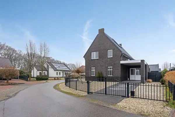 Luxe 5-Slaapkamerwoning in Venlo met Mancave en Onderhoudsvrije Tuin