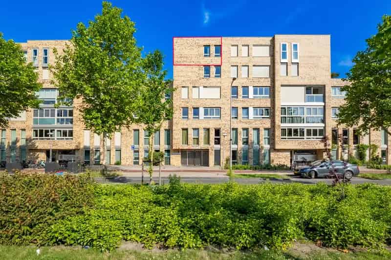Utrecht: Modern Hoekappartement met Panoramisch Uitzicht