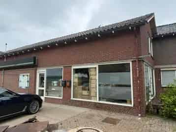 Bedrijfsruimte te Huur Azewijn 500m2 Hal Winkel Opslag