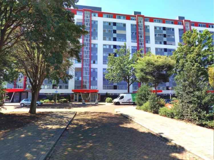 7e Verdieping Appartement Nabij Winkels En Snelweg