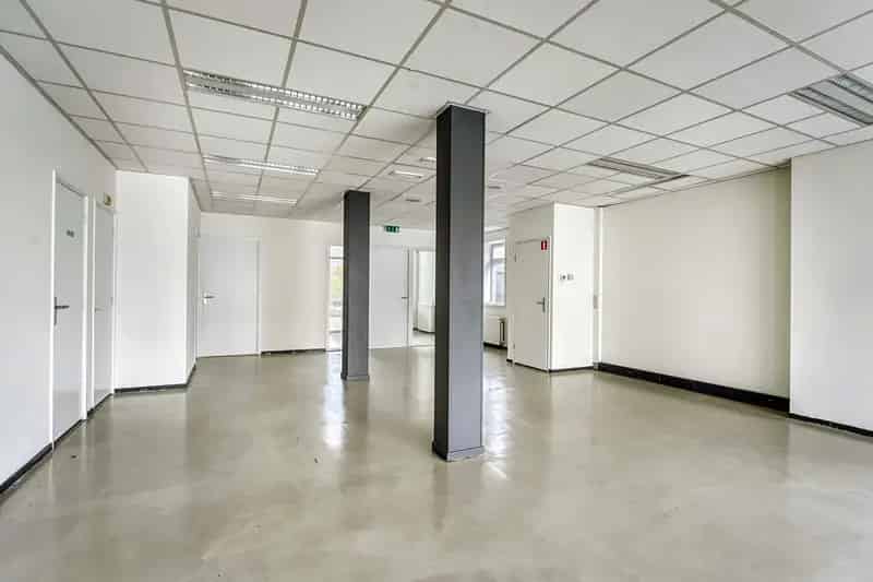 Winkel te Huur Lisse Kanaalstraat 108m² Turn-key