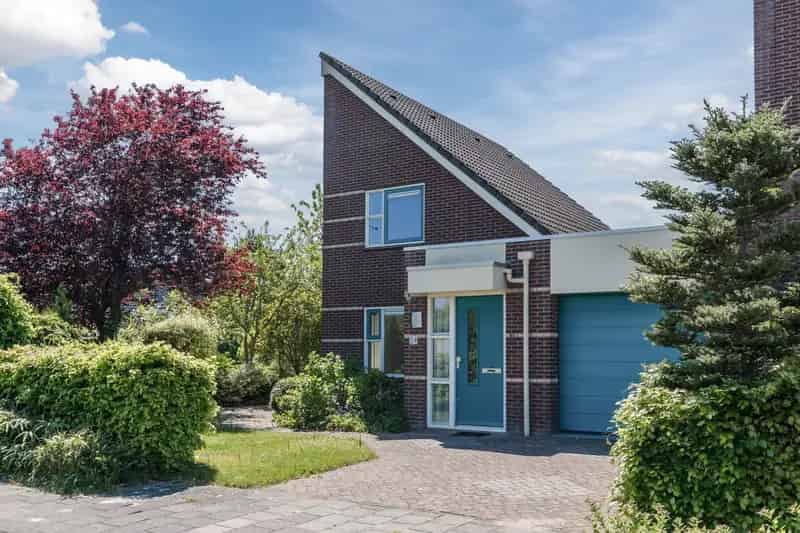 Waterwoning Stadskanaal 3 slaapkamers garage tuin