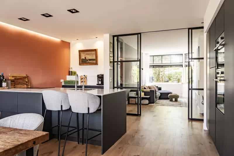 Huis te koop Driehuis: Luxe 30-er jaren woning met tuin