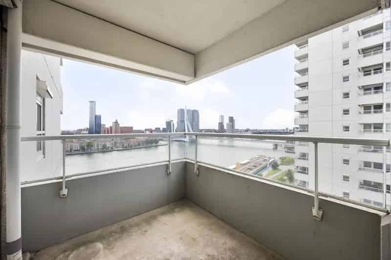 2-kamer appartement aan de Maas met balkon en uitzicht