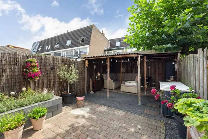 Huis te koop Wagnerstraat Maassluis 3 slaapkamers tuin parkeren