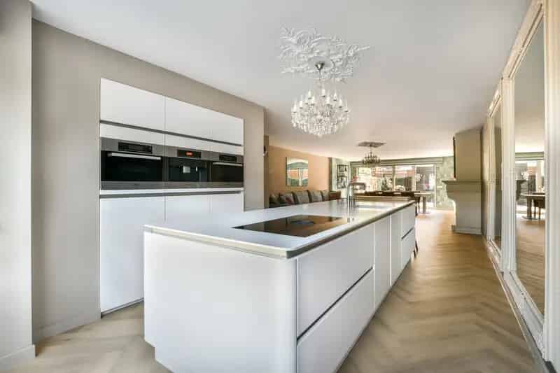 Huis te koop Amsterdam Iwan Kantemanplein: Luxe herenhuis met 2 badkamers