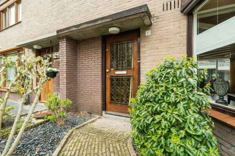Ruime 2-onder-1-kapwoning nabij centrum Bunschoten-Spakenburg