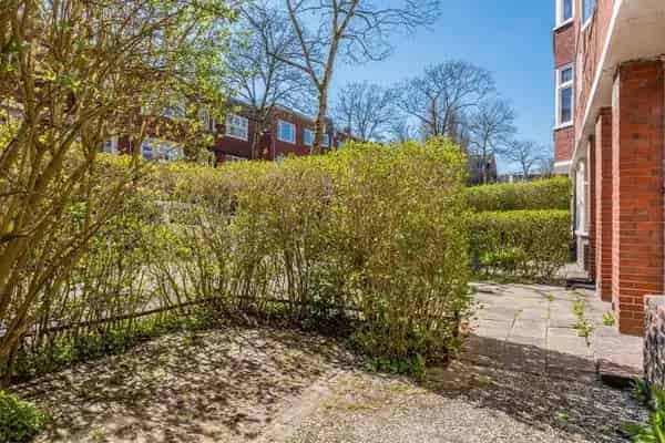 Jaren 30 Benedenwoning Groningen Ruime Tuin Gerenoveerd