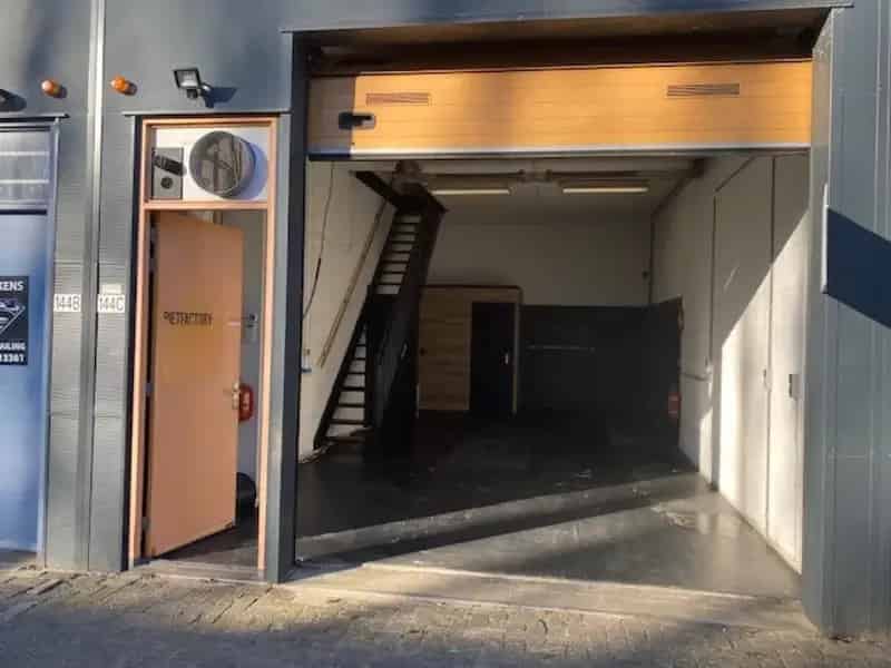 Bedrijfsruimte te huur nabij Praxis 100m2