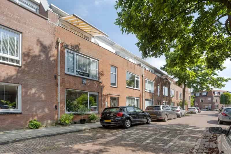 Ruime Benedenwoning Haarlem 79m2 Te Moderniseren