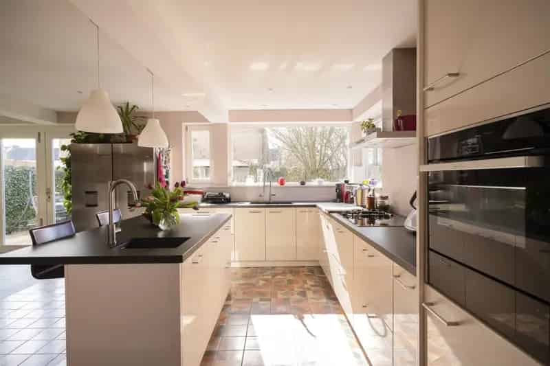 Huis te koop Wassenaar 5 slaapkamers 2 badkamers grote tuin