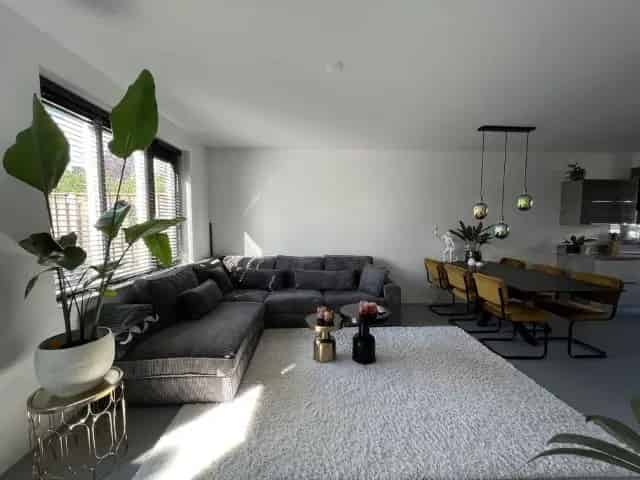 Ruim huis Weurtseweg 9 maanden verhuur
