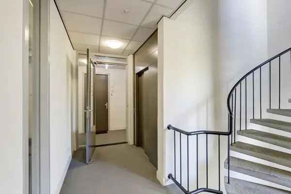Instapklaar 2-kamerappartement Nieuwegein nabij City Plaza