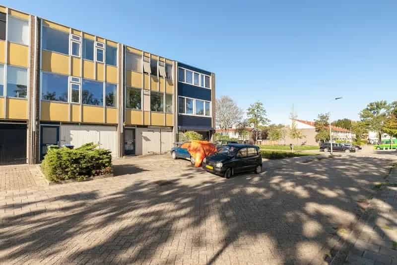 Ruime Tussenwoning Stroinkslanden Garage Hobbykamer