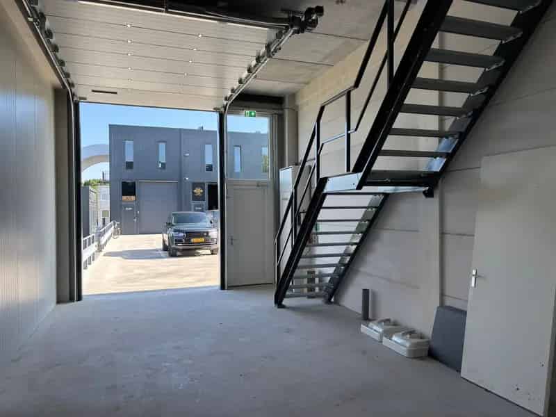Bedrijfshal Apeldoorn te Koop of te Huur 104m2