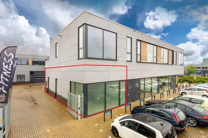 Bedrijfshal te Huur Hoofddorp 94m²