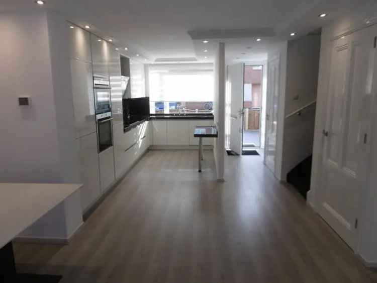 Moderne 3 Slaapkamer Eengezinswoning Nabij Sloterplas