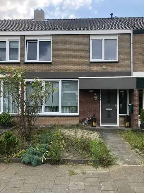 Huis Te Huur , 7, Zandplaat, Zevenbergen, Noord-Brabant