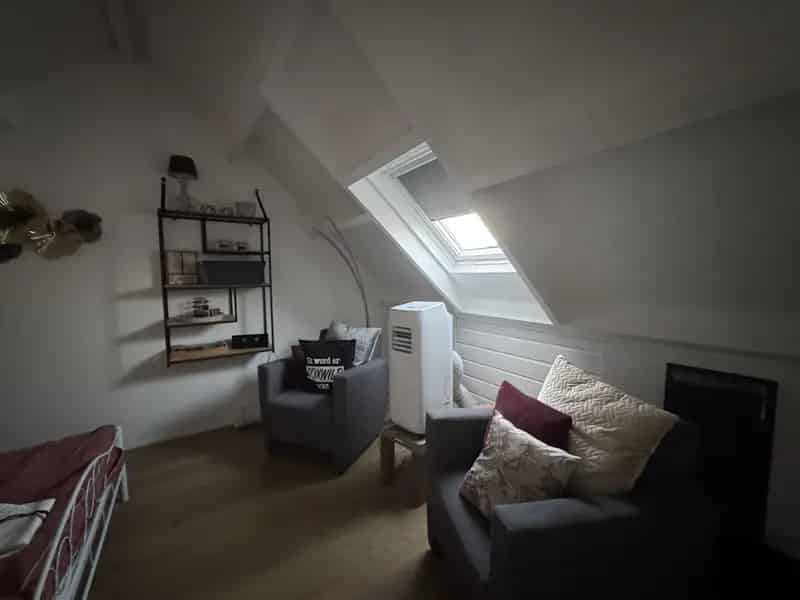 Ruime, gemeubileerde en nette kamer