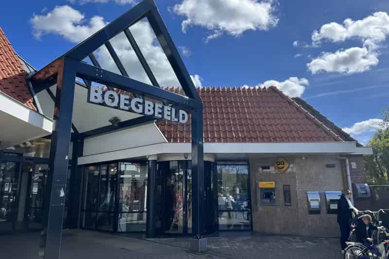 Winkelruimte te Huur De Rijp 237m2 Detailhandel Boegbeeld