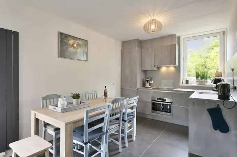 Gerenoveerde Recreatiewoning Bruinisse Nabij Golfbaan en Grevelingenmeer