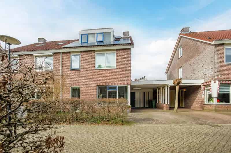 Ruime Twee Onder Een Kapwoning Deventer Vijfhoek