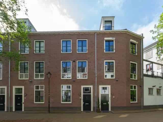 Herenhuis te Bemmel 140m2 Topwoning Dakterras Parkeerplaats
