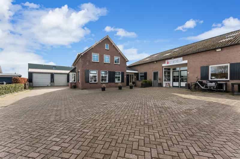 Huis Te Koop , 24, Hofwegen, Bleskensgraaf ca, Zuid-Holland