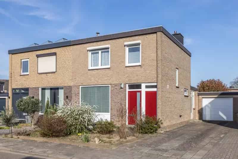 2-onder-1-kapwoning Munstergeleen  Tuin Privacy Kunststof Kozijnen