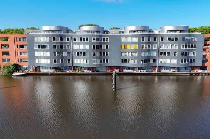 Luxe appartement Zaandam: Aan het water, 2 slaapkamers, parkeerplaats, A+