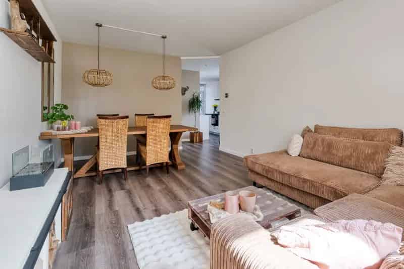 Moderne Hoekwoning gelijkvloers wonen  Ruime Zolder Nabij Winkels