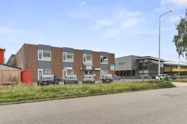 426 m2 Kantoorruimte te Huur Ede A12 A30