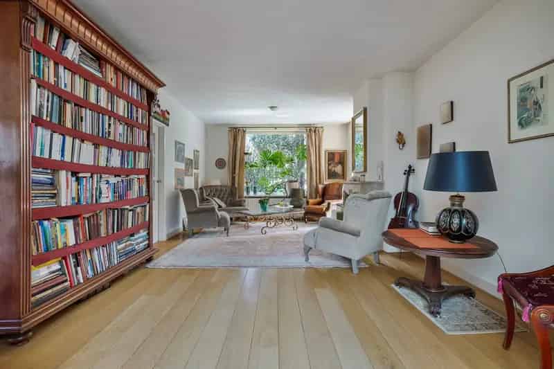 Huis te koop Soest Emmalaan: karakteristieke villa met bijgebouw