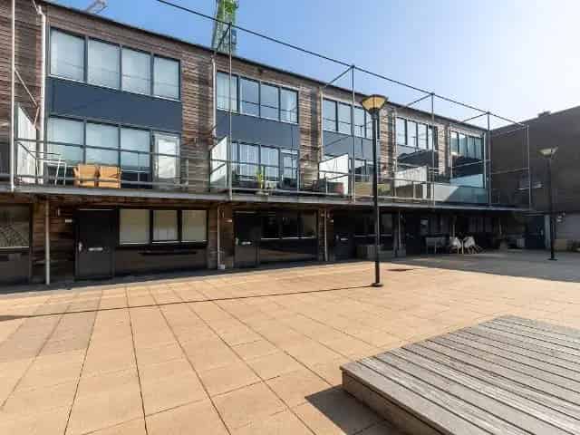 Dordrecht Centrum: Instapklaar 3-kamer appartement met terras