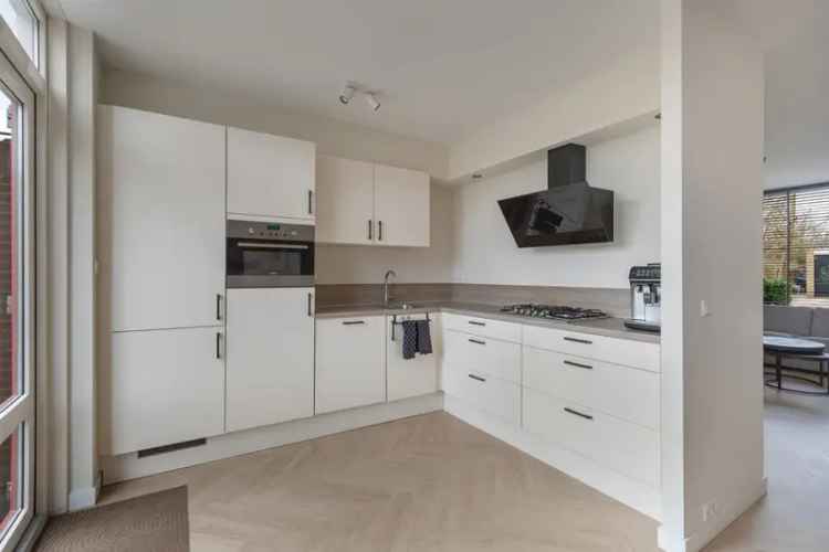 Moderne Tussenwoning 3 Slaapkamers Zonnige Tuin
